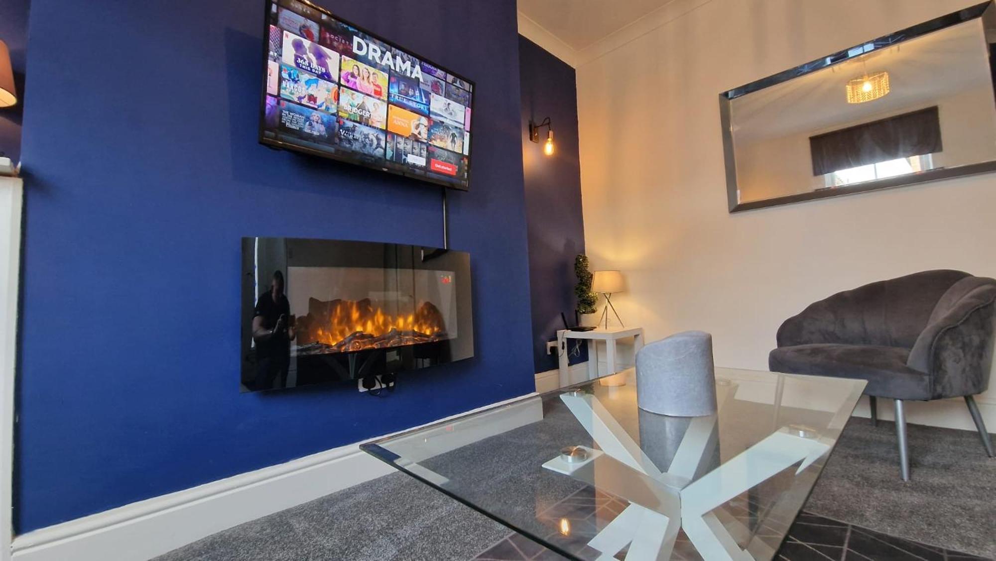 Cosy Home Perfect For Families And Contractors With Free Parking Дарлингтън Екстериор снимка