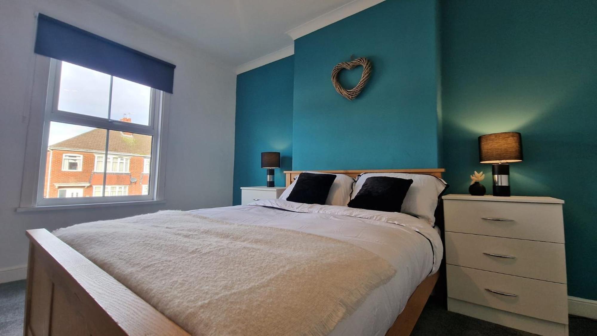 Cosy Home Perfect For Families And Contractors With Free Parking Дарлингтън Екстериор снимка